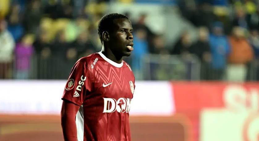 开云权威入口-记者:泰山引进祖马还没确定,要综合考虑年龄和伤病风险